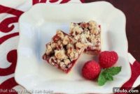 Raspberry Streusel Bars