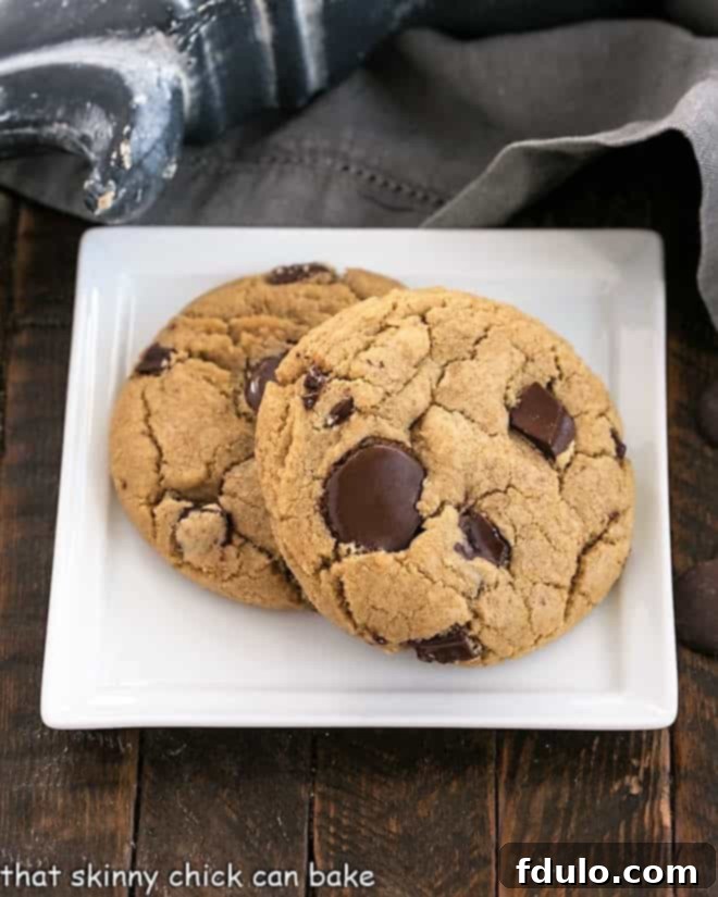 Colossal Chocolate Chip Cookies 1 featured 16999