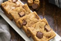 Biscoff Rolo Caramel Dream Bars