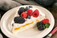 Lemon Cloud Pavlova