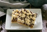 Gooey Chocolate Caramel Crumb Bars