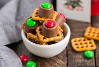 Quick Rolo Pretzel Poppers