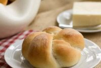 Moomie Handcrafted Yeast Knots
