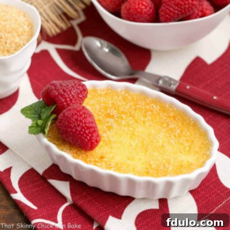 Classic Creme Brulee | a fabulous vanilla custard topped with a thin layer of brittle, caramelized sugar