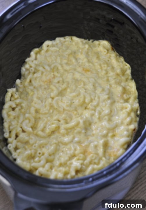 Creamy Crock Pot Macaroni and Cheese