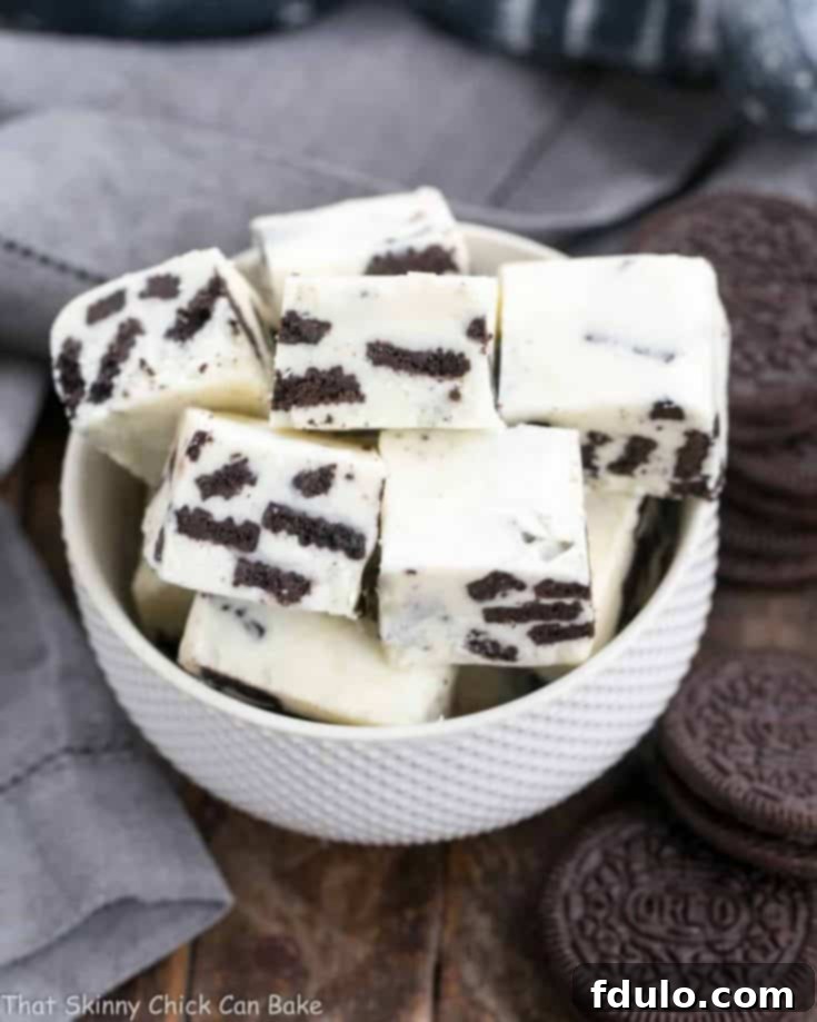 Oreo White Chocolate Fudge | A no-fail fudge with white chocolate and chunks of Oreos!